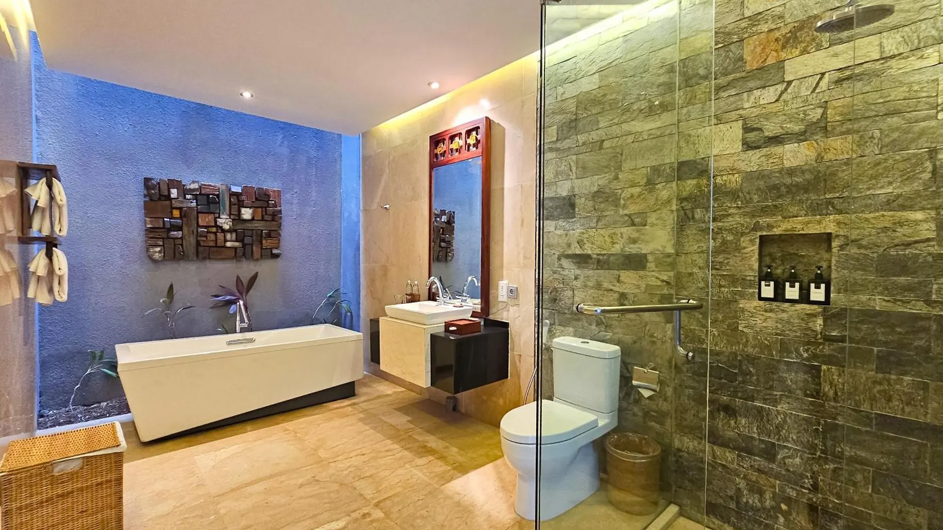 Willa Seminyak Icon - By Karaniya Experience - Chse Certified 0*,  Indonezja